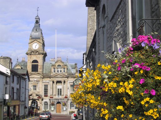 Kendal Town Hall from Allhallows Lane. (2000)